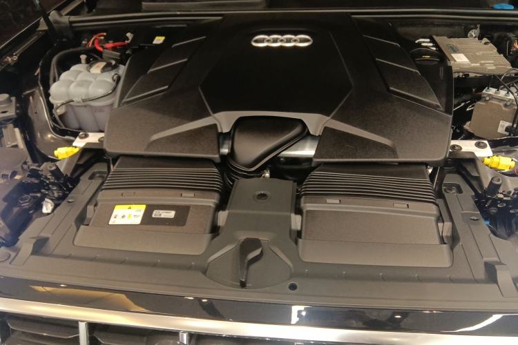 Used Audi Q7 2021 55 TFSI quattro S line Sport model Engine Bay