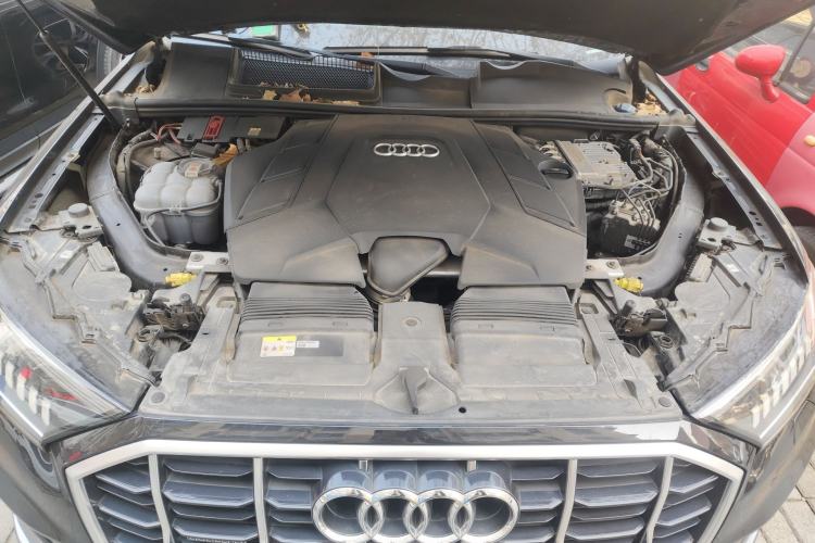 Used Audi Q7 2021 55 TFSI quattro S line Sport model Engine Bay