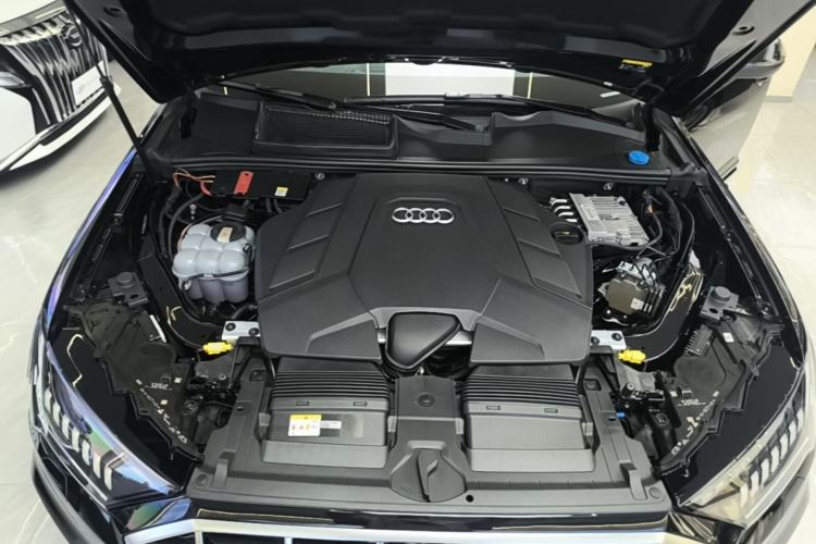 Used Audi Q7 2021 55 TFSI quattro S line Sport model Engine Bay