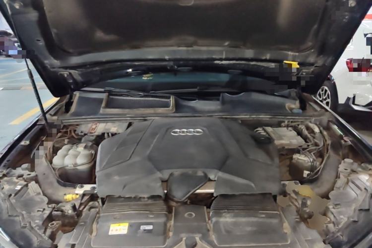 Used Audi Q7 2021 55 TFSI quattro S line Sport model Engine Bay