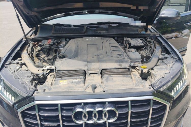 Used Audi Q7 2021 45 TFSI quattro S line Luxury Edition Engine Bay