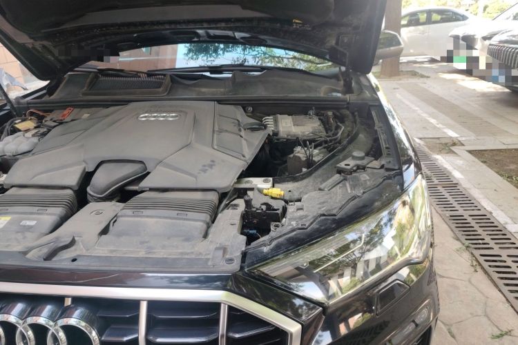 Used Audi Q7 2021 55 TFSI quattro S line Sport model Engine Bay Left