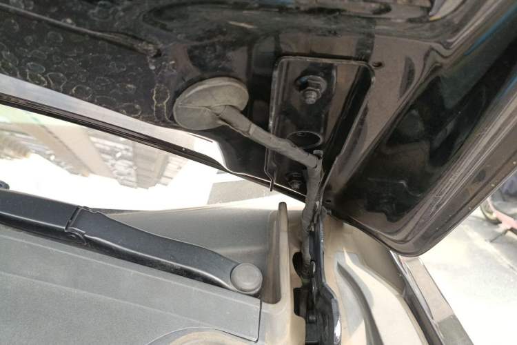 Used Audi Q7 2021 55 TFSI quattro S line Sport model Engine Bay Left