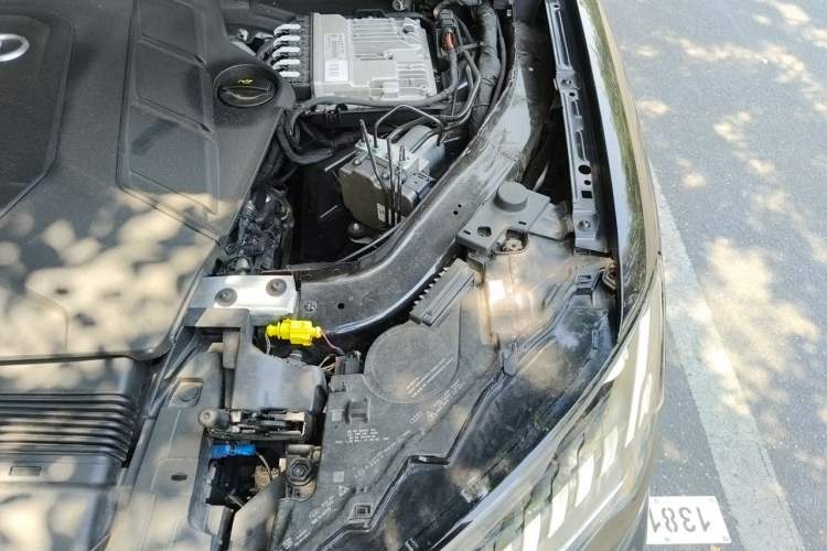 Used Audi Q7 2021 55 TFSI quattro S line Prestige Edition Engine Bay Left