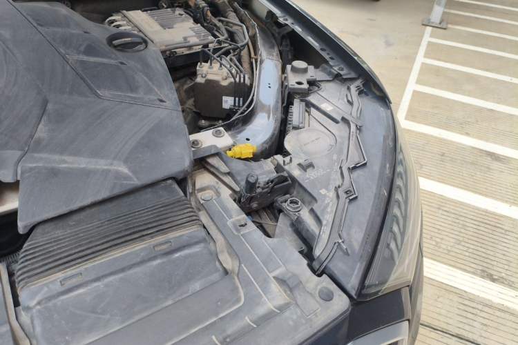 Used Audi Q7 2021 55 TFSI quattro S line Sport model Engine Bay Left