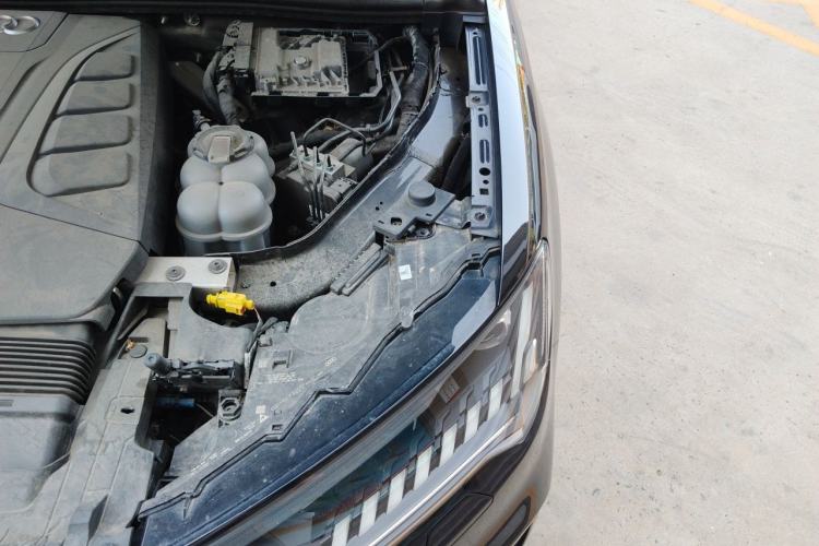 Used Audi Q7 2021 45 TFSI quattro S line Sport model Engine Bay Left