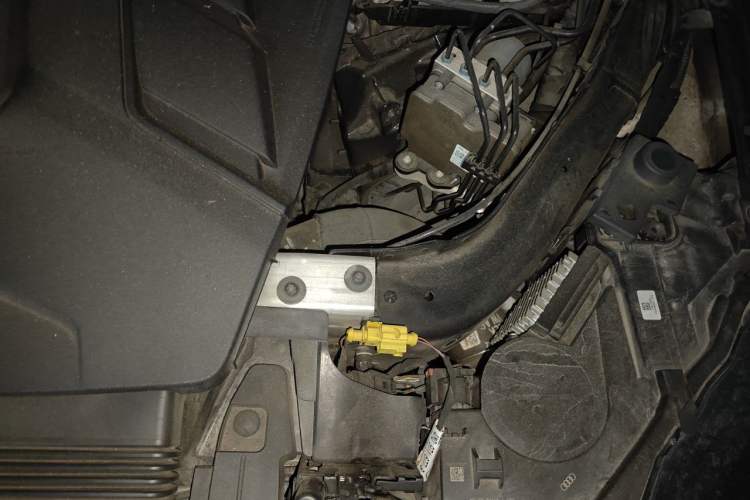 Used Audi Q7 2021 55 TFSI quattro S line Sport model Engine Bay Left