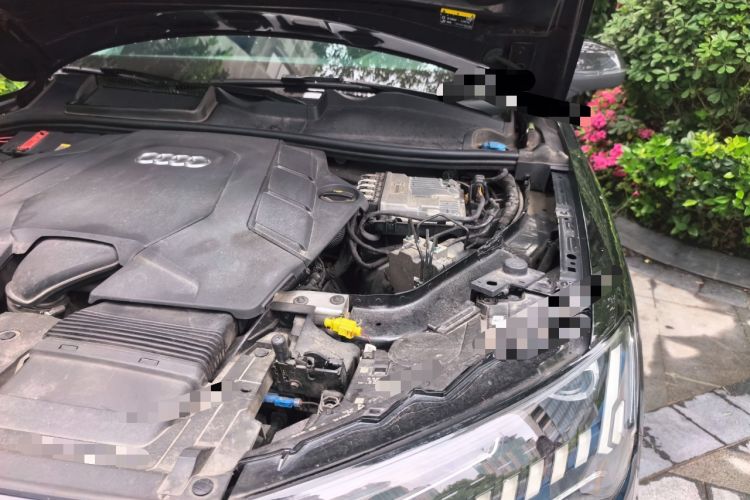 Used Audi Q7 2021 55 TFSI quattro S line Sport model Engine Bay Left