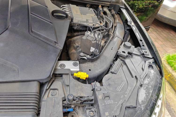 Used Audi Q7 2021 55 TFSI quattro S line Prestige Edition Engine Bay Left