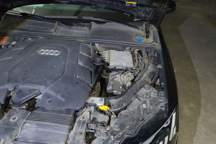 Used Audi Q7 2021 55 TFSI quattro S line Sport model Engine Bay Left