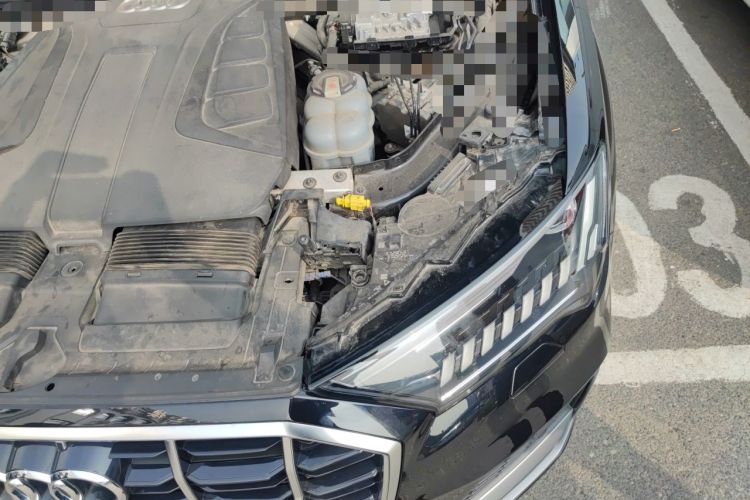 Used Audi Q7 2021 45 TFSI quattro S line Sport model Engine Bay Left