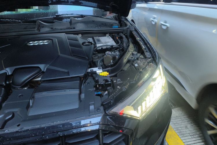 Used Audi Q7 2021 55 TFSI quattro S line Sport model Engine Bay Left
