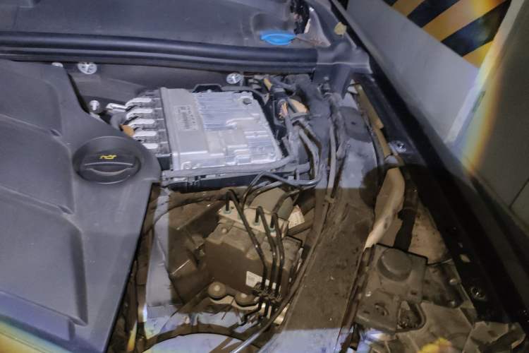 Used Audi Q7 2021 55 TFSI quattro S line Sport model Engine Bay Left
