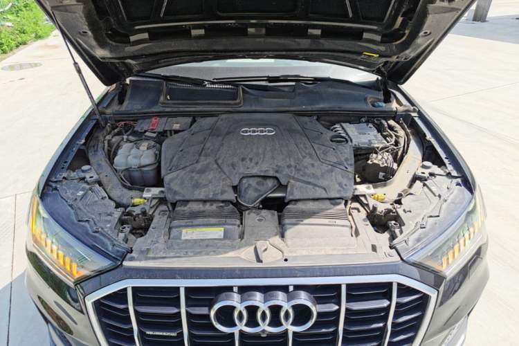 Used Audi Q7 2021 55 TFSI quattro S line Sport model Engine Bay