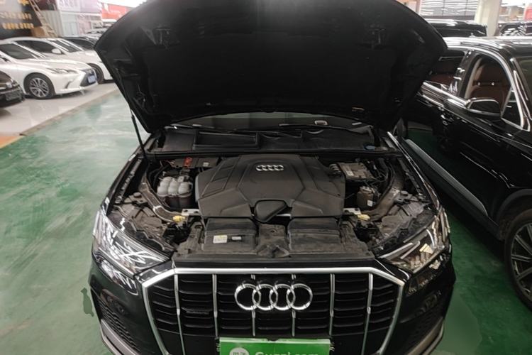 Used Audi Q7 2021 55 TFSI quattro S line Sport model Engine Bay