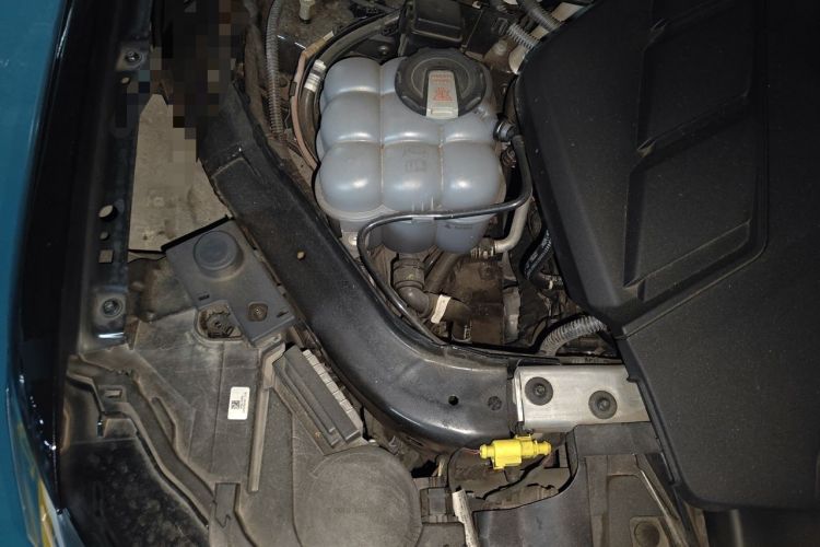 Used Audi Q7 2021 55 TFSI quattro S line Sport model Engine Bay Right