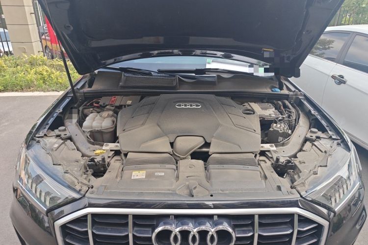 Used Audi Q7 2021 55 TFSI quattro S line Sport model Engine Bay