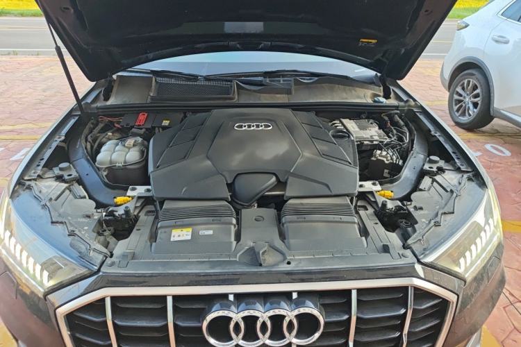 Used Audi Q7 2021 55 TFSI quattro S line Sport model Engine Bay