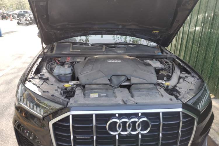Used Audi Q7 2021 55 TFSI quattro S line Sport model Engine Bay