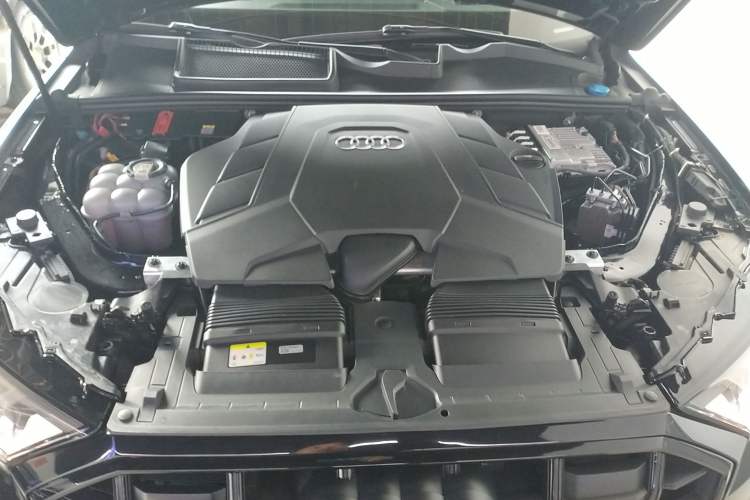 Used Audi Q7 2021 55 TFSI quattro S line Sport model Engine Bay