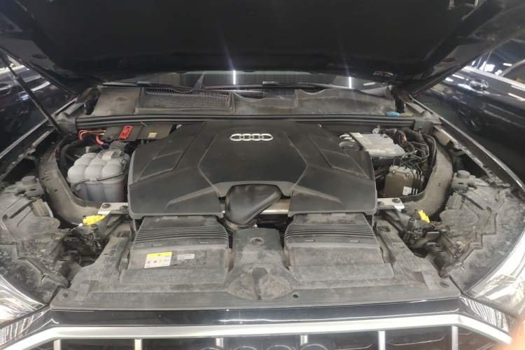 Used Audi Q7 2021 55 TFSI quattro S line Sport model Engine Bay