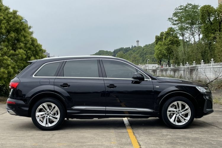 Used Audi Q7 2021 45 TFSI quattro S line Sport model Exterior 1