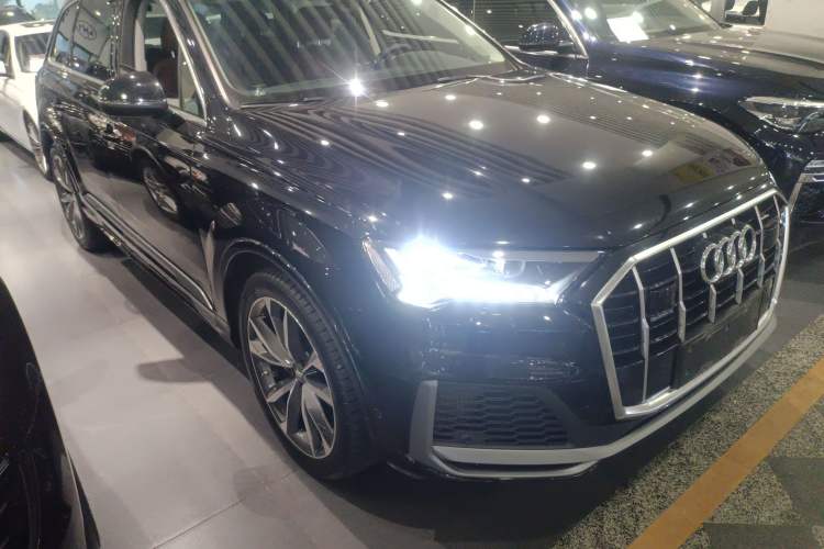 Used Audi Q7 2021 55 TFSI quattro S line Sport model Exterior 2