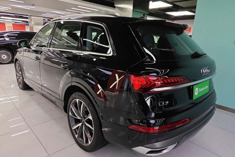 Used Audi Q7 2021 55 TFSI quattro S line Sport model Exterior 2