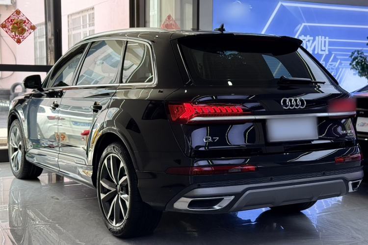 Used Audi Q7 2021 55 TFSI quattro S line Sport model Exterior 2