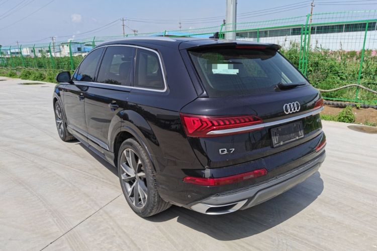 Used Audi Q7 2021 55 TFSI quattro S line Sport model Exterior 2