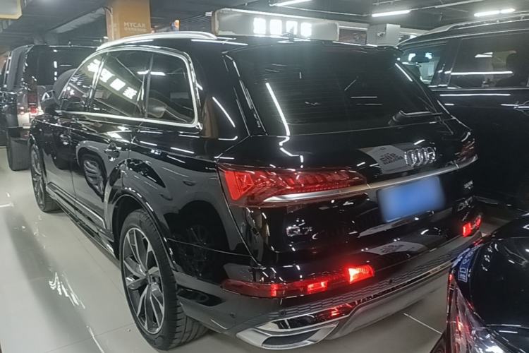 Used Audi Q7 2021 55 TFSI quattro S line Sport model Exterior 2