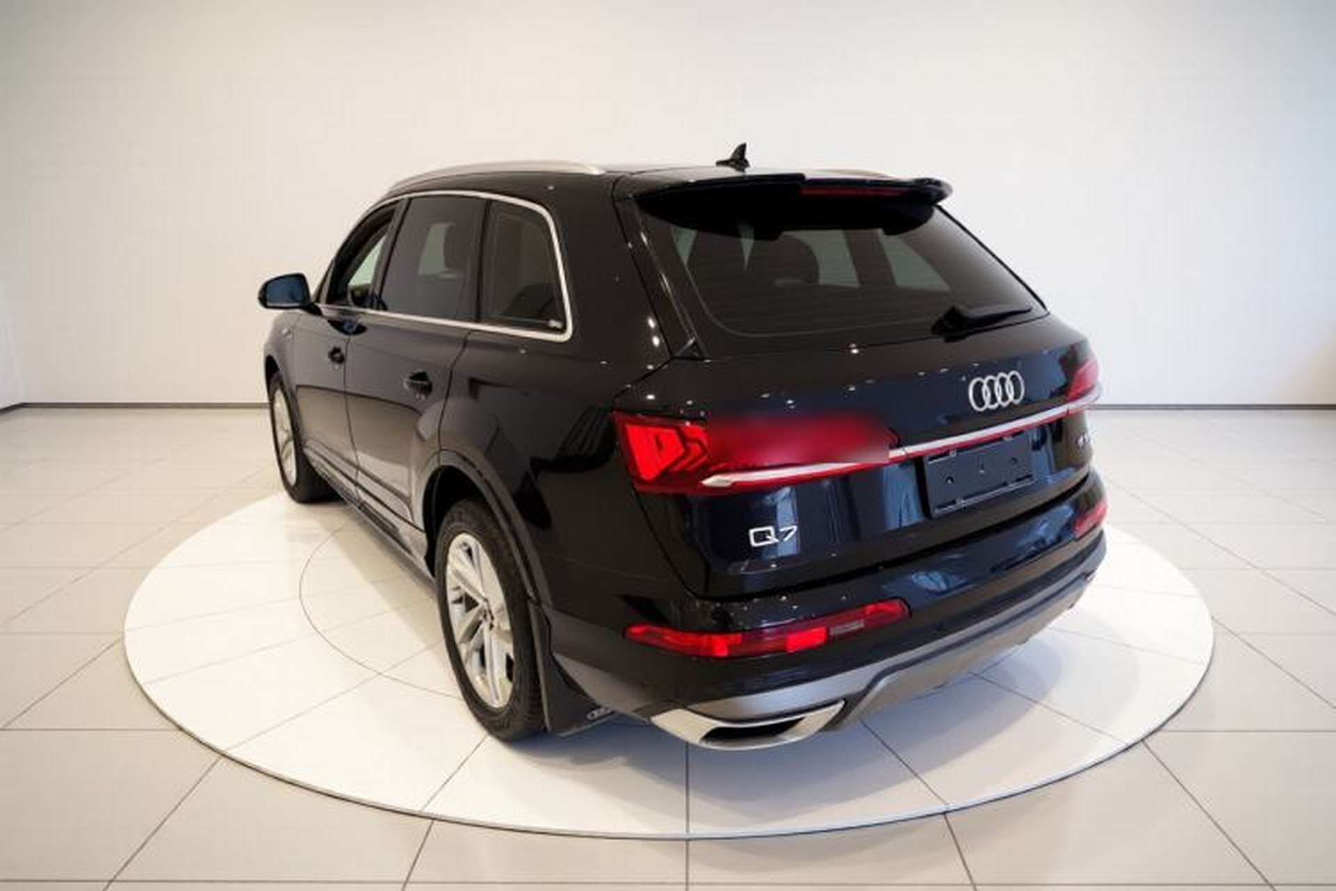 Used Audi Q7 2021 55 TFSI quattro S line Sport model Exterior 2