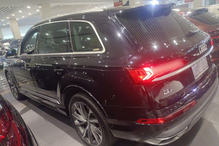Used Audi Q7 2021 55 TFSI quattro S line Sport model Exterior 3