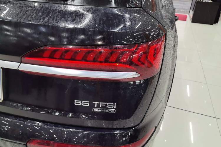 Used Audi Q7 2021 55 TFSI quattro S line Sport model Exterior 3