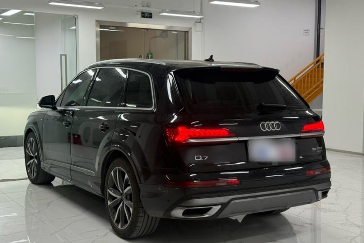 Used Audi Q7 2021 55 TFSI quattro S line Sport model Exterior 3