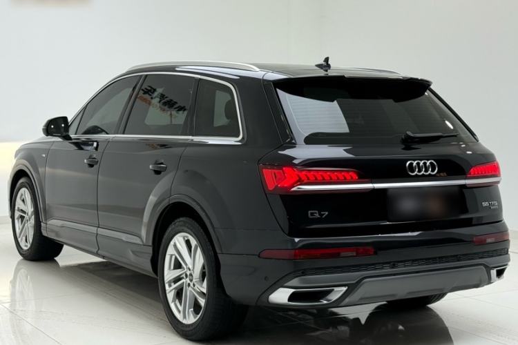 Used Audi Q7 2021 45 TFSI quattro S line Sport model Exterior 3