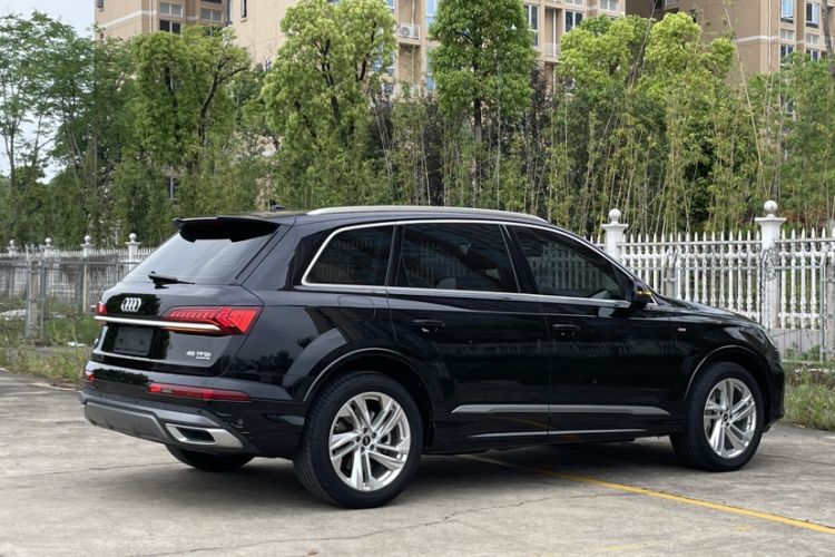 Used Audi Q7 2021 45 TFSI quattro S line Sport model Exterior 3