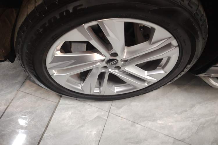 Used Audi Q7 2021 45 TFSI quattro S line Sport model Exterior 3