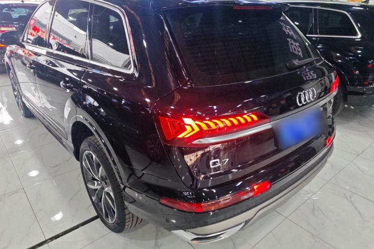 Used Audi Q7 2021 55 TFSI quattro S line Sport model Exterior 3