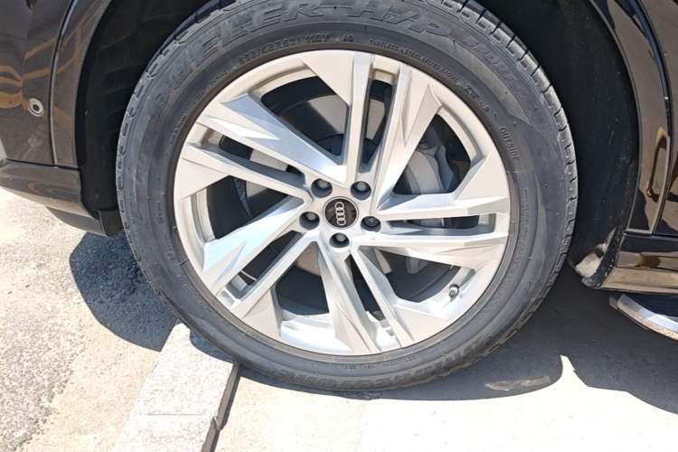 Used Audi Q7 2021 45 TFSI quattro S line Sport model Exterior 4