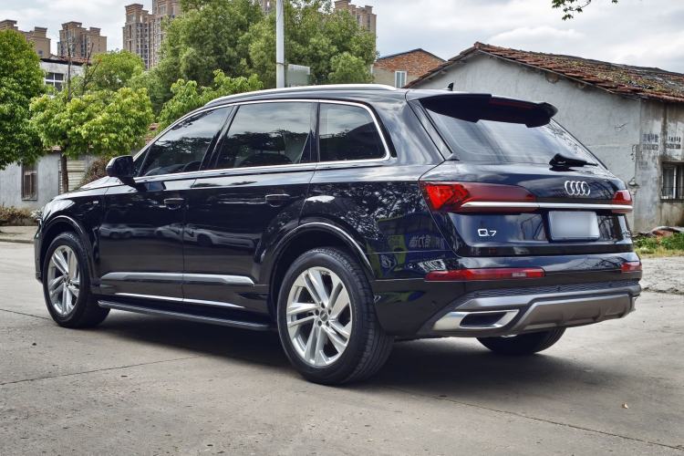 Used Audi Q7 2021 45 TFSI quattro S line Sport model Exterior 4