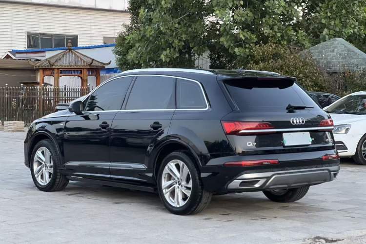 Used Audi Q7 2021 45 TFSI quattro S line Sport model Exterior 4