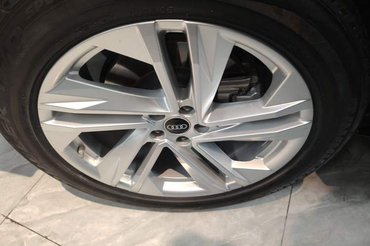 Used Audi Q7 2021 45 TFSI quattro S line Sport model Exterior 4
