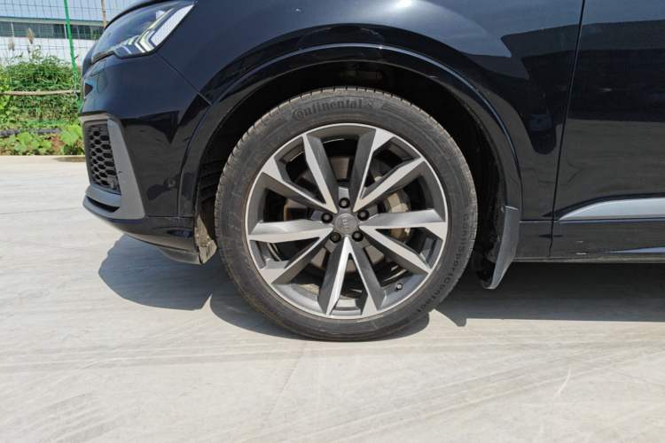Used Audi Q7 2021 55 TFSI quattro S line Sport model Exterior 4
