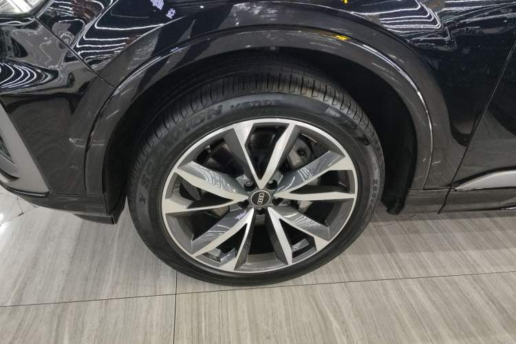 Used Audi Q7 2021 55 TFSI quattro S line Sport model Exterior 4