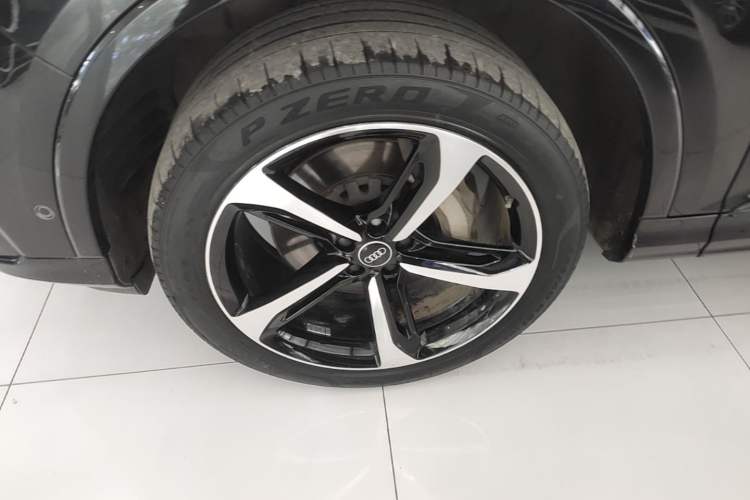 Used Audi Q7 2021 55 TFSI quattro S line Sport model Exterior 4