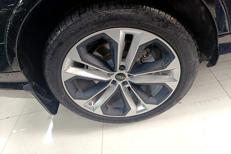 Used Audi Q7 2021 55 TFSI quattro S line Prestige Edition Exterior 5