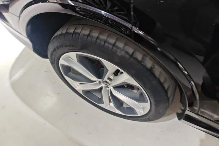 Used Audi Q7 2021 55 TFSI quattro S line Prestige Edition Exterior 5