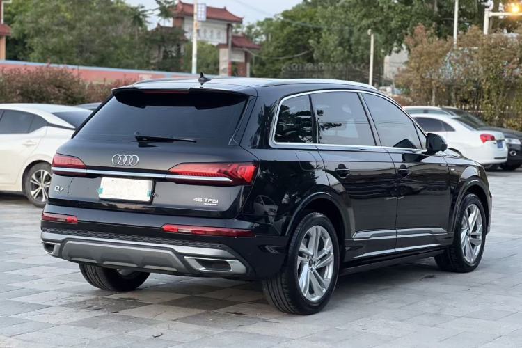 Used Audi Q7 2021 45 TFSI quattro S line Sport model Exterior 5
