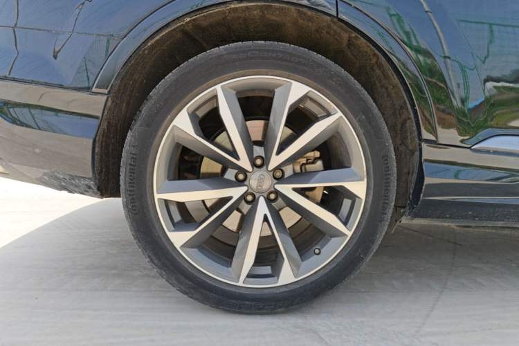 Used Audi Q7 2021 55 TFSI quattro S line Sport model Exterior 5